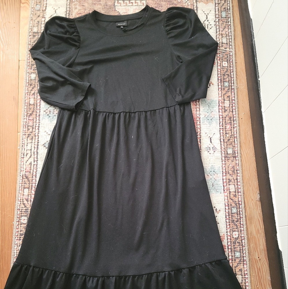 Black 3/4 Sleeve Dress - Picture 2 of 3